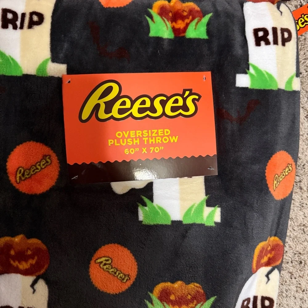 Viral 2024 Reese's Peanut Butter Cups Halloween Fleece 60x70” Blanket